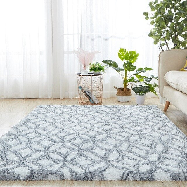 Tappeto shaggy geometrico bianco e grigio