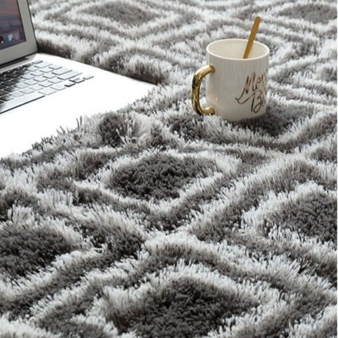 Tappeto shaggy berbero grigio e bianco