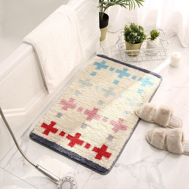 Tappetino bagno morbido grigio e bianco