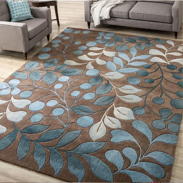 Tappeto orientale marrone con motivo floreale